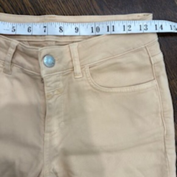 Like New Closed denim in soft butter colour sz 26 - Picture 9 of 14